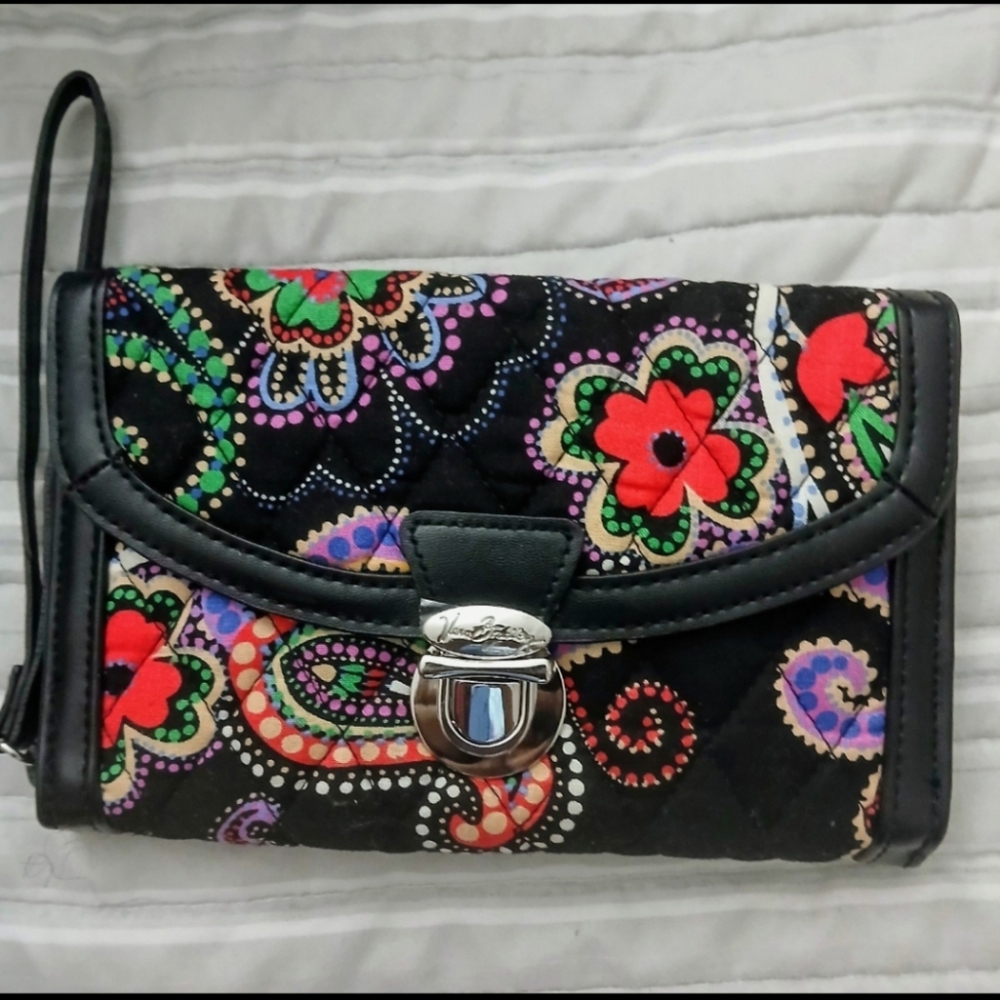 🆕️Large Vera Bradley Wristlet